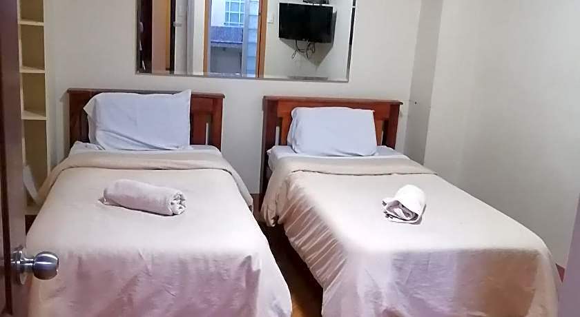 Manora Apartments and Guest House