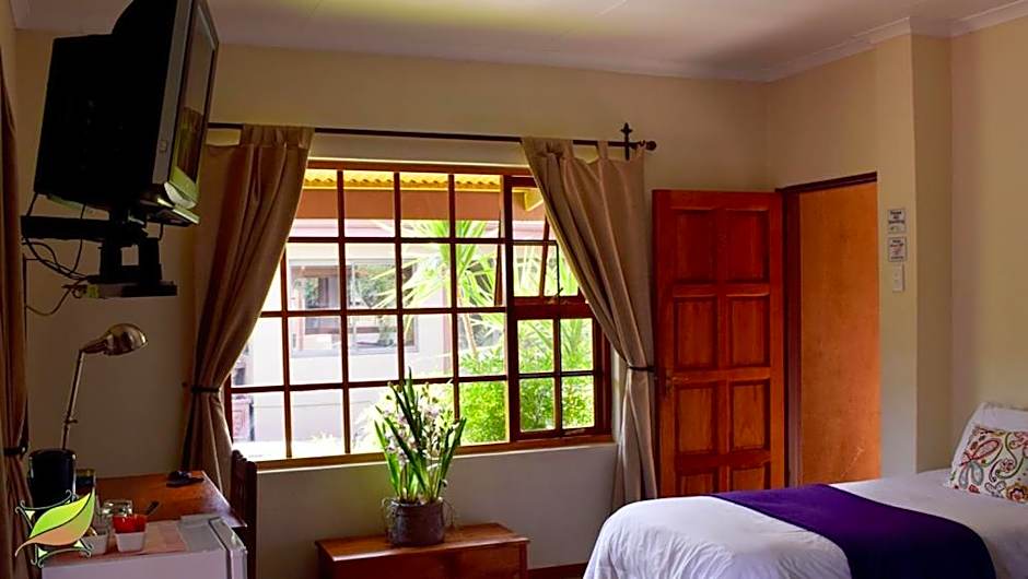 Greenleaf Guest Lodge
