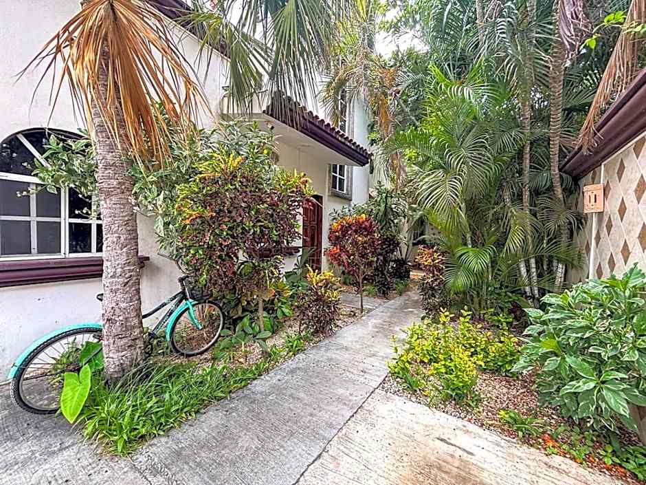 Spacious King Room near Beach & Quinta