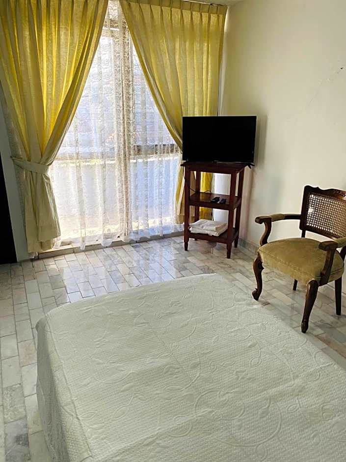 Hostal Guadalajara Cosmopolitan Providencia