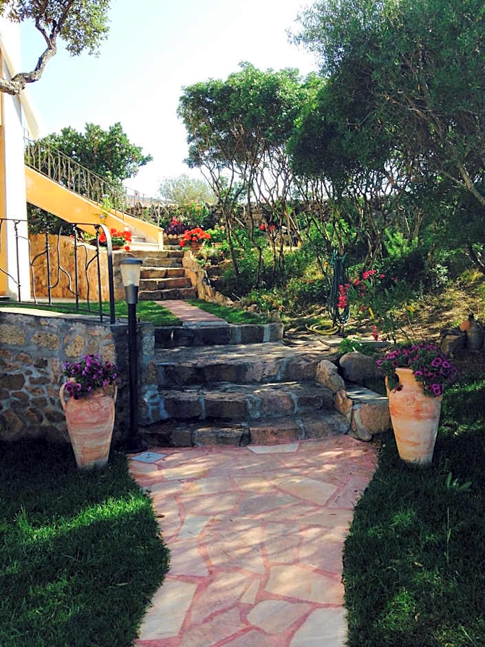 I Mari Di Gallura Suites and Rooms