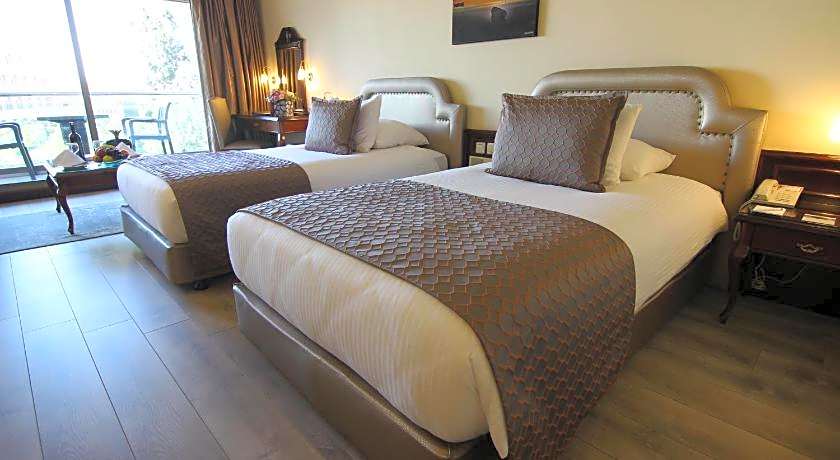 Karaca Hotel