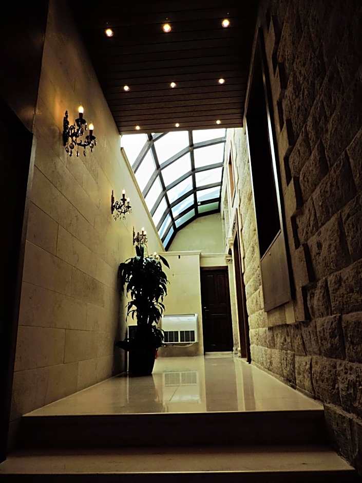 La Place Hotel