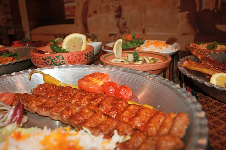 White Rose Hotel and Restaurant