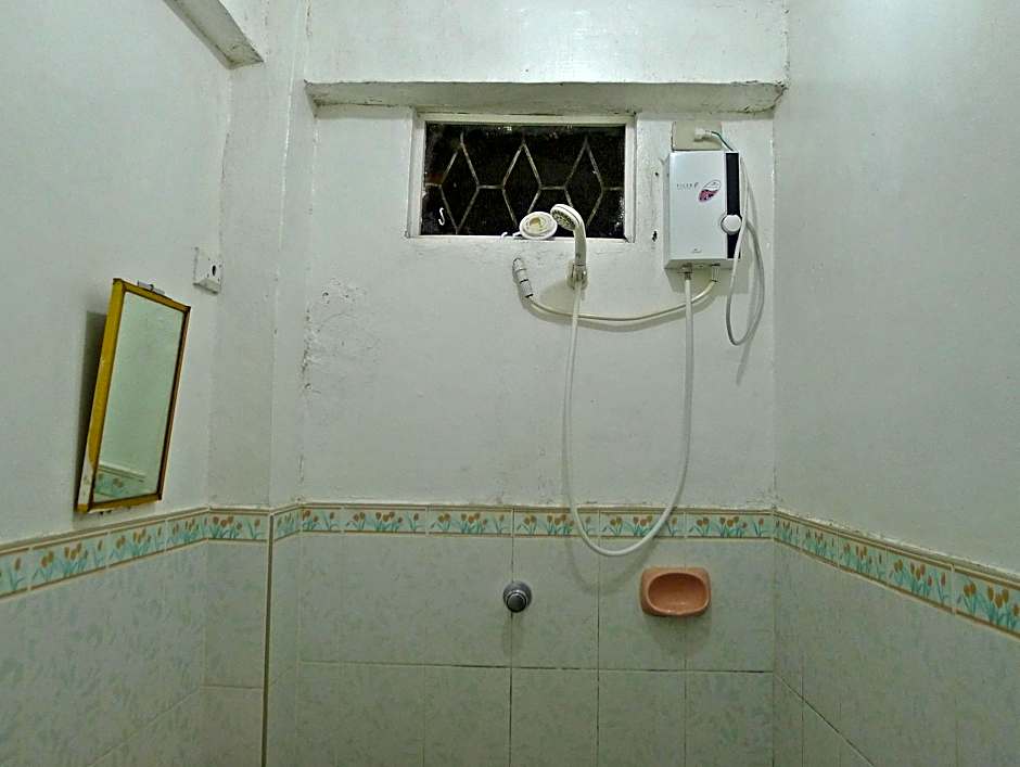 Uyami's Green View Lodge