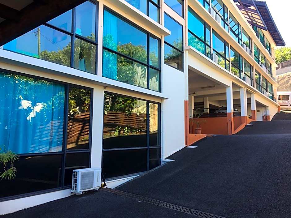 Tahiti Airport Motel