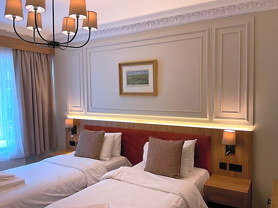 Old Mill Hotel & Lodge