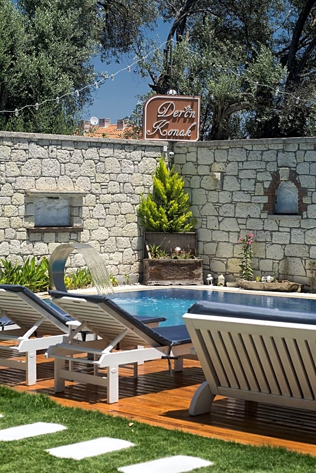 Derin Konak - Adults Only