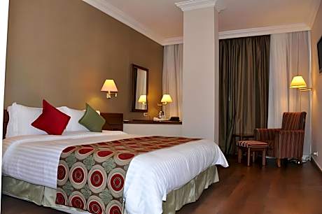 Premium Triple Room - Smoking