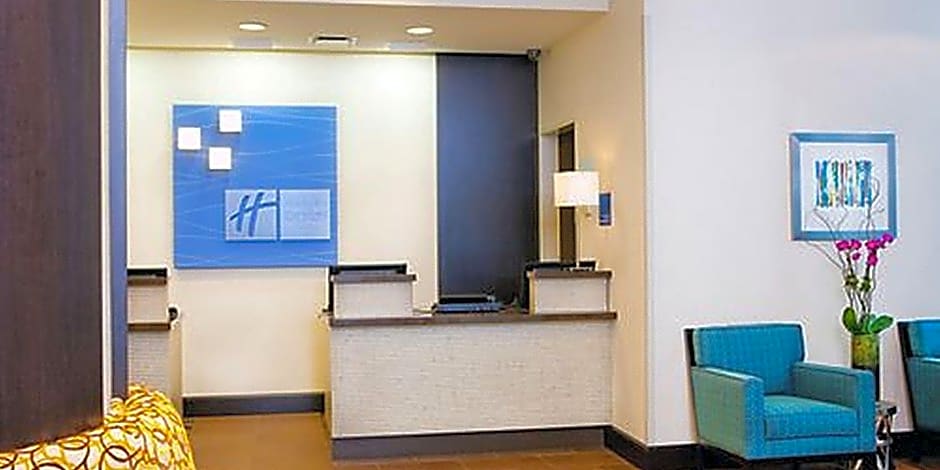 Holiday Inn Express Manhattan Times Square South, an IHG Hotel