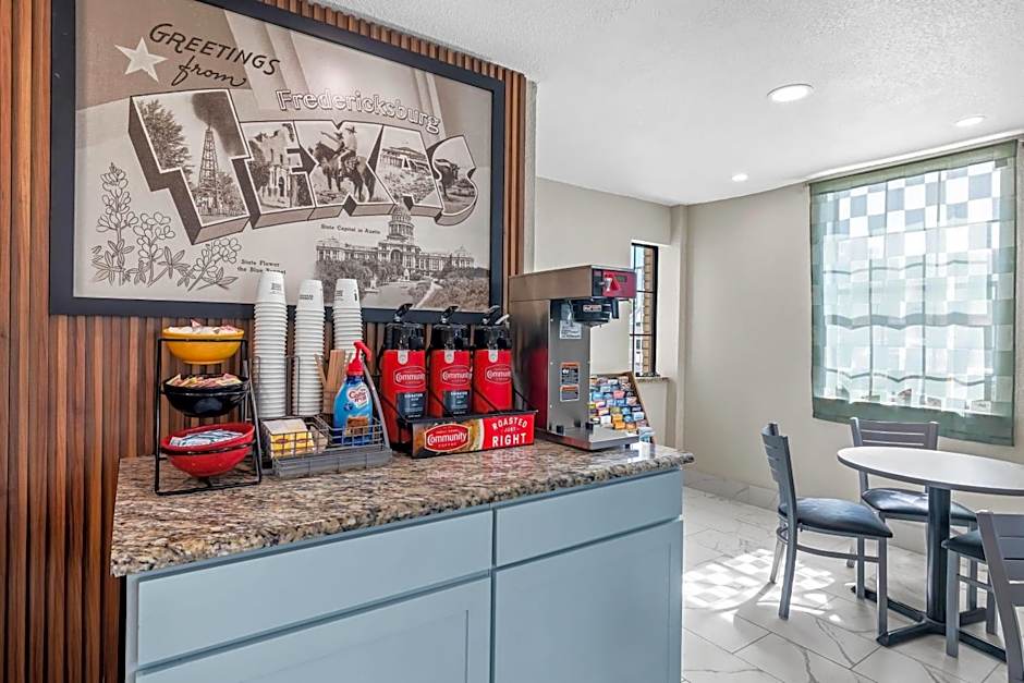 Super 8 by Wyndham Fredericksburg