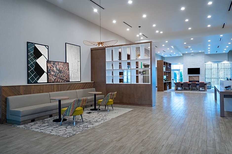 Holiday Inn and Suites Memphis Southeast Germantown By IHG