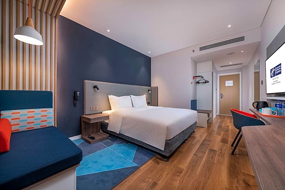 Holiday Inn Express Kaifeng City Center By IHG