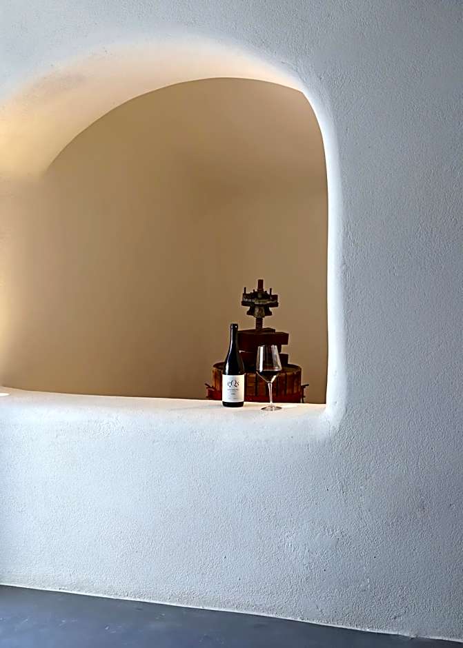 Arxegono Cave Houses Santorini