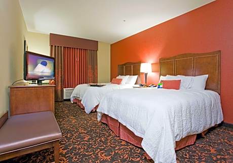 2 Queen Beds Nonsmoking