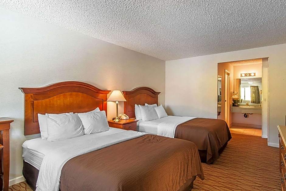 Quality Inn Grants Pass