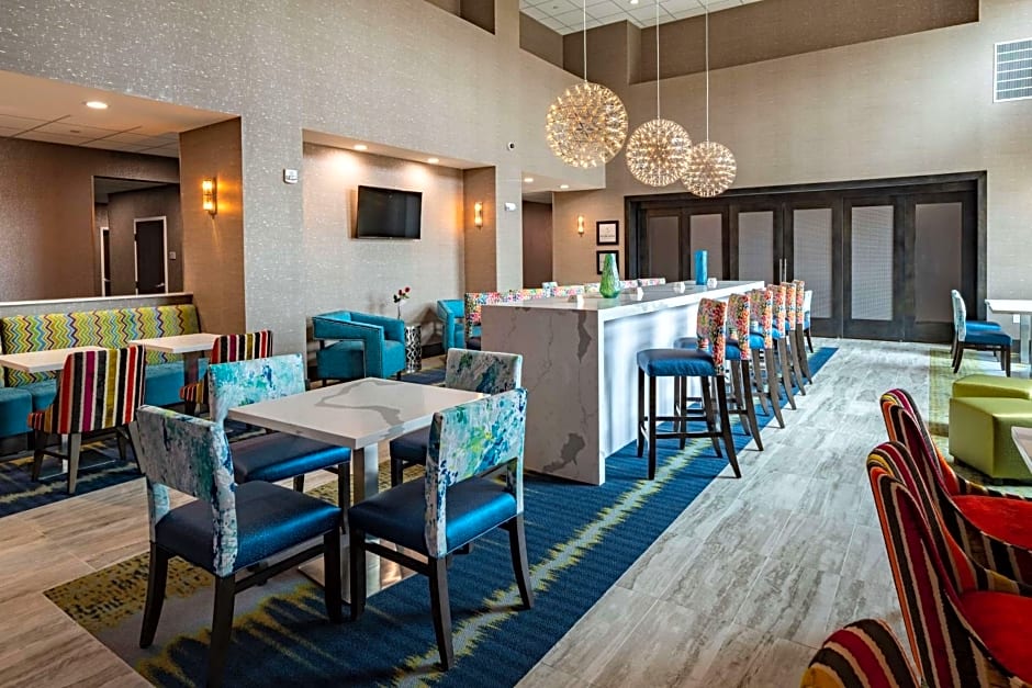 Hampton Inn By Hilton and Suites Dallas/Plano Central