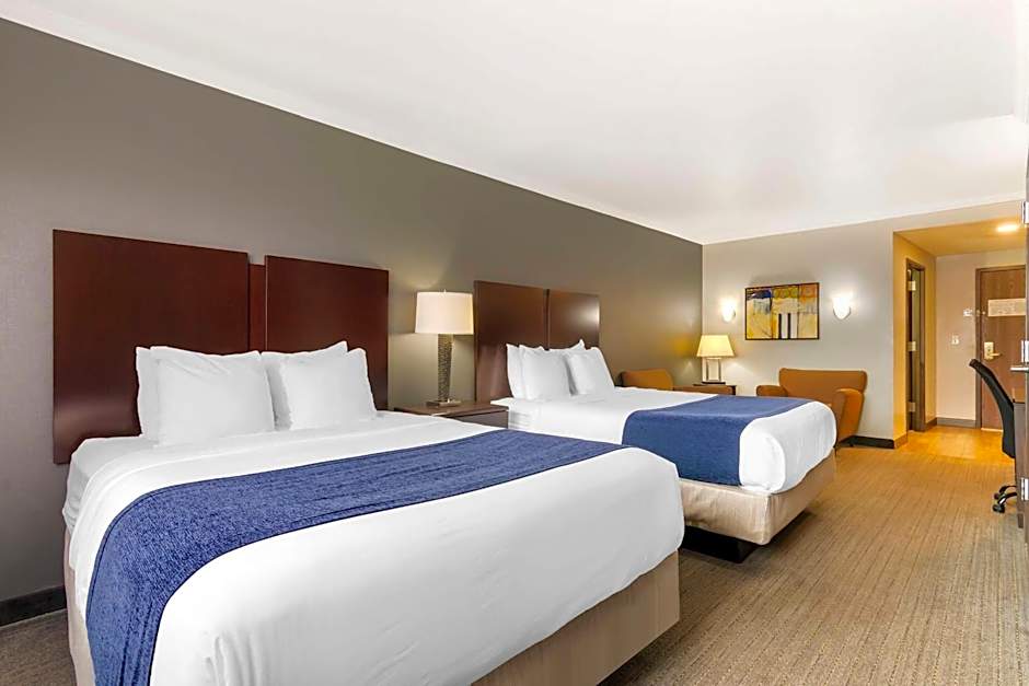 Best Western Plus Olathe Hotel & Suites