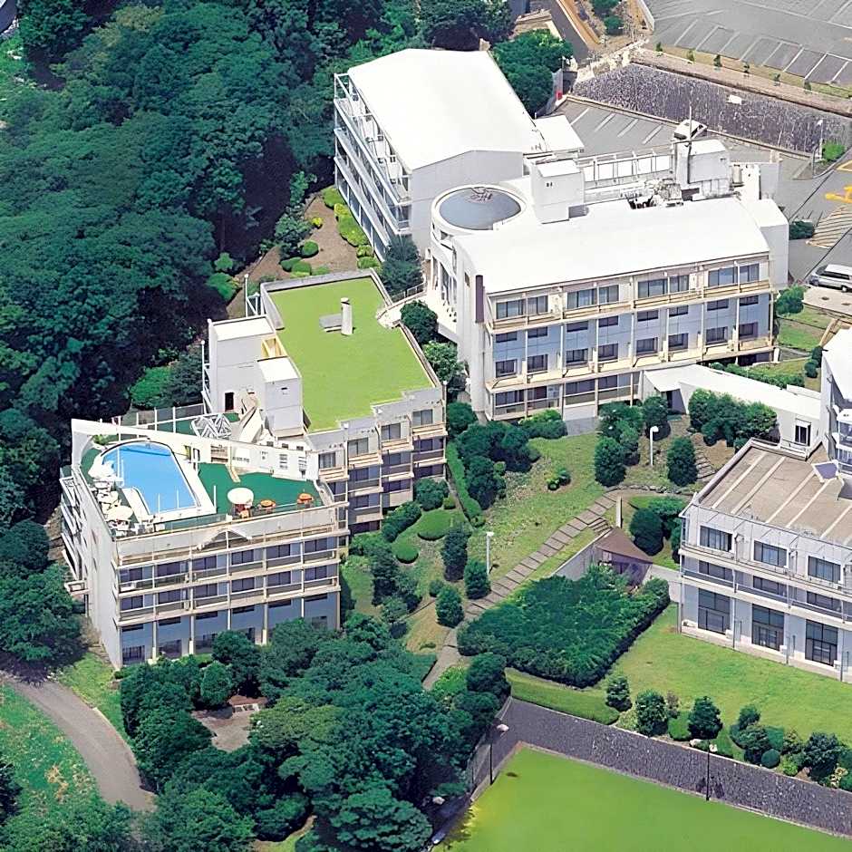 Izu-Kogen Wan Wan Paradise Condominium