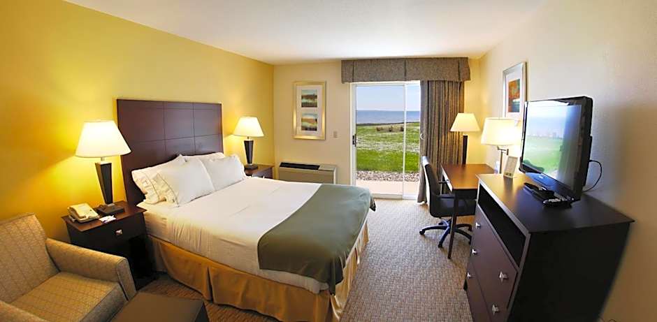 Holiday Inn Express St. Ignace Lake Front Hotel By IHG