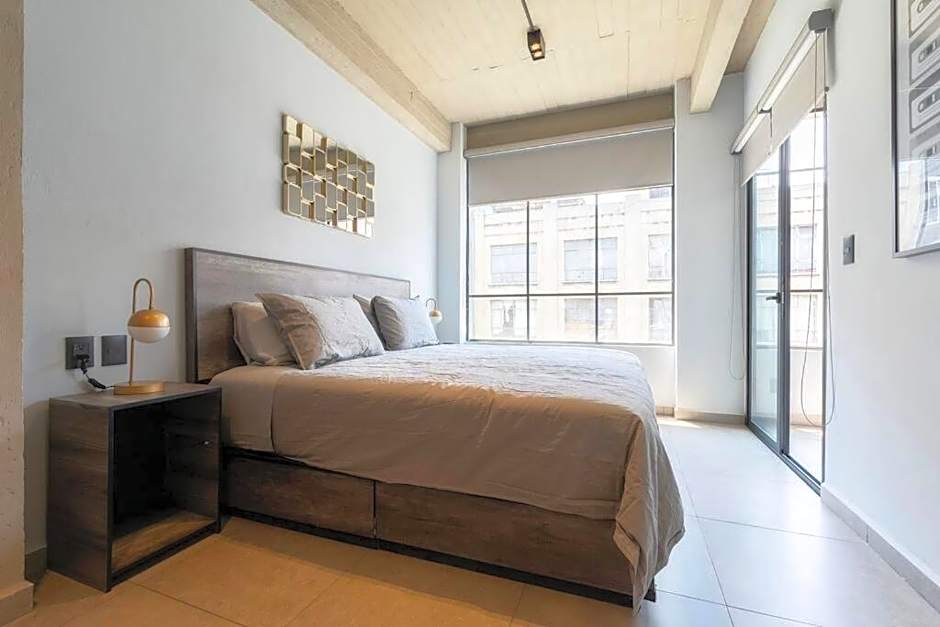 P202 Walk to Zocalo 3Bdrm 2bath Rooftop AC