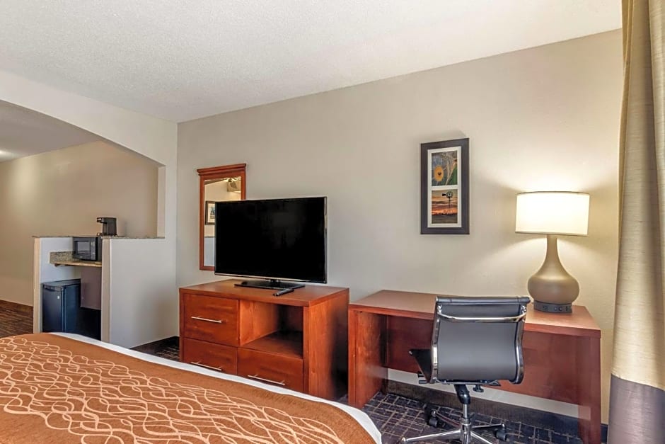 Comfort Inn & Suites Lees Summit -Kansas City