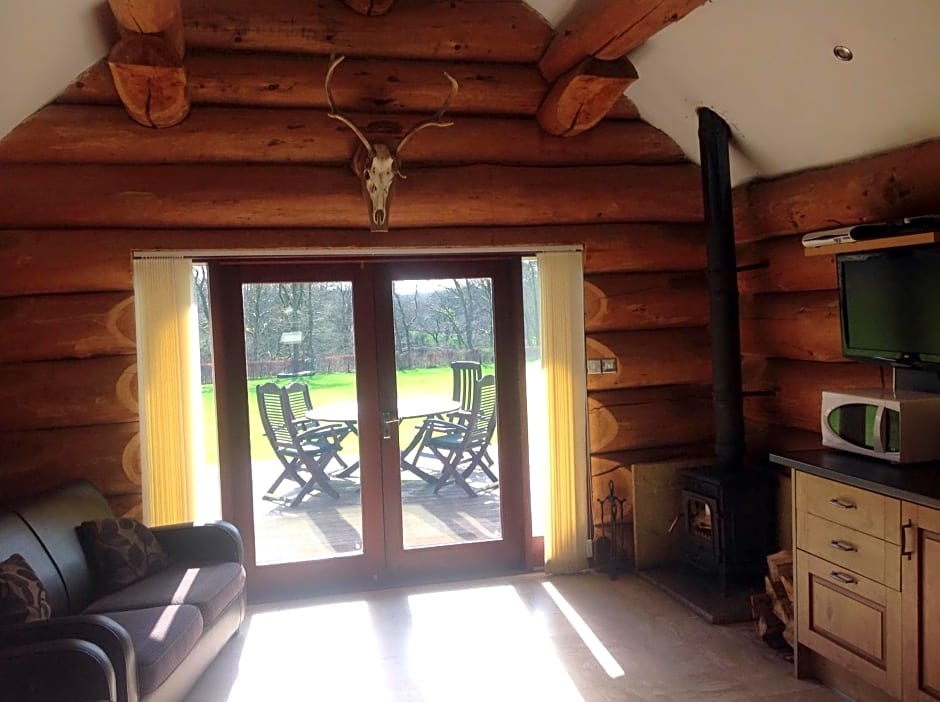 lyne view, log cabin