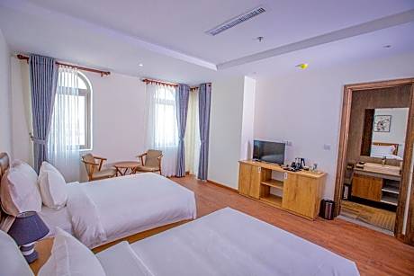 Standard Twin Garden or Mountain View