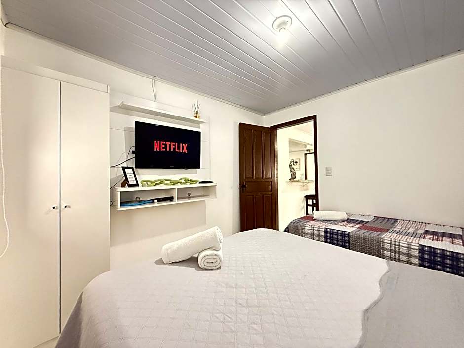 BS01- Casa com Piscina Aquecida e Churrasqueira