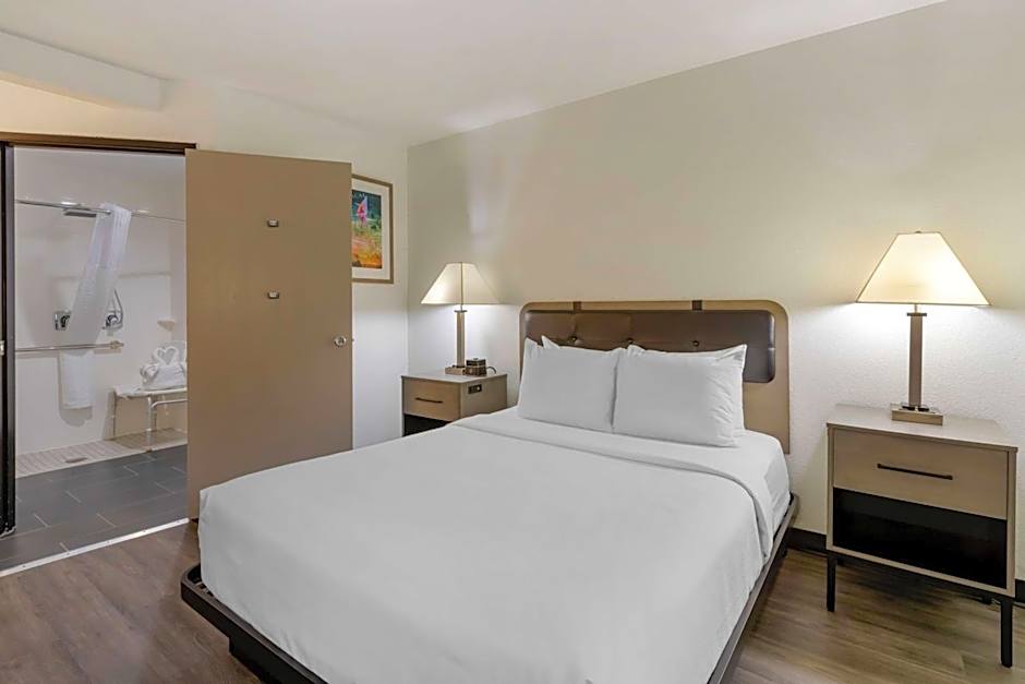 La Quinta Inn & Suites by Wyndham Des Moines West Clive