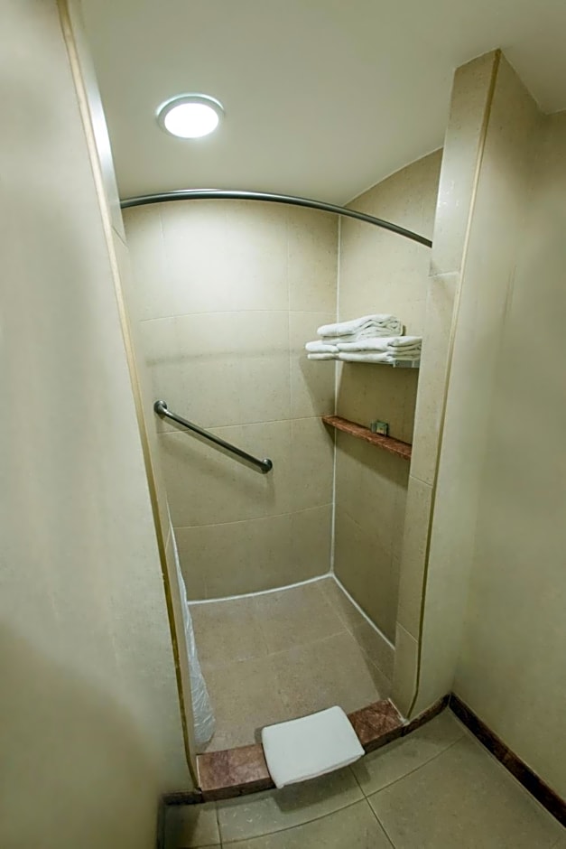 Excellence Express & Suites