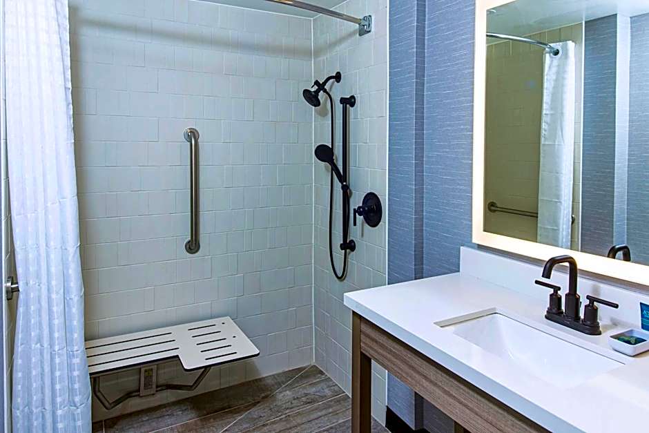 Four Points by Sheraton Appleton