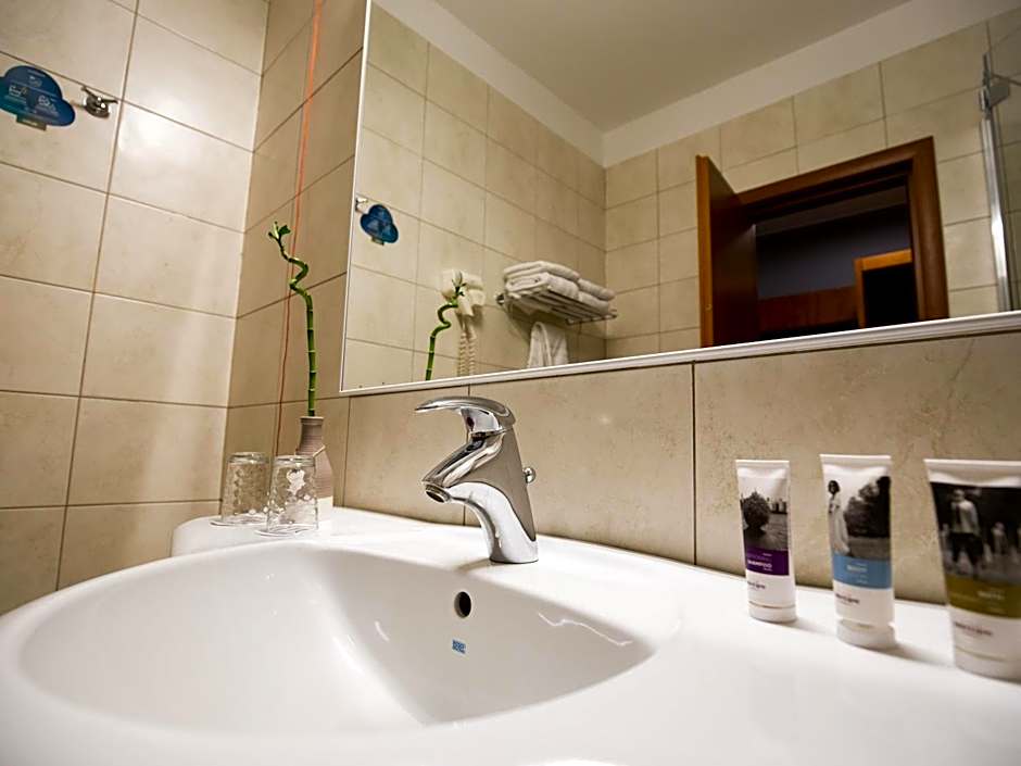 Photo 1 of 6 of Junior Suite