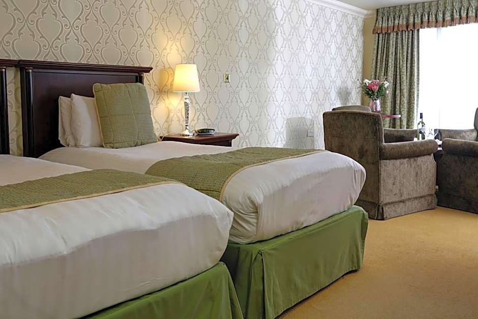 Knights Hill Hotel & Spa