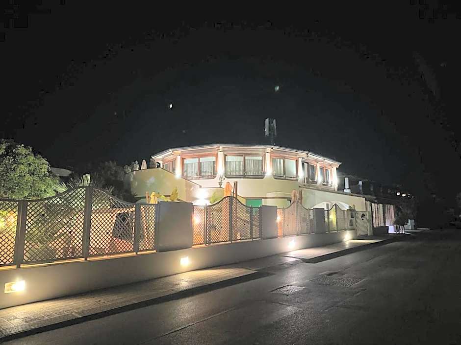 Il Caimano B & B, con piscina dall'11 Luglio al 31 Agosto