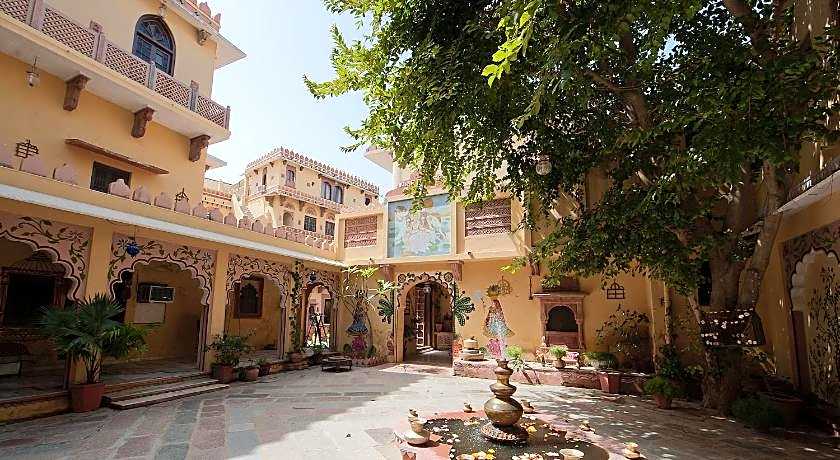 Ravla Bhenswara Hotel