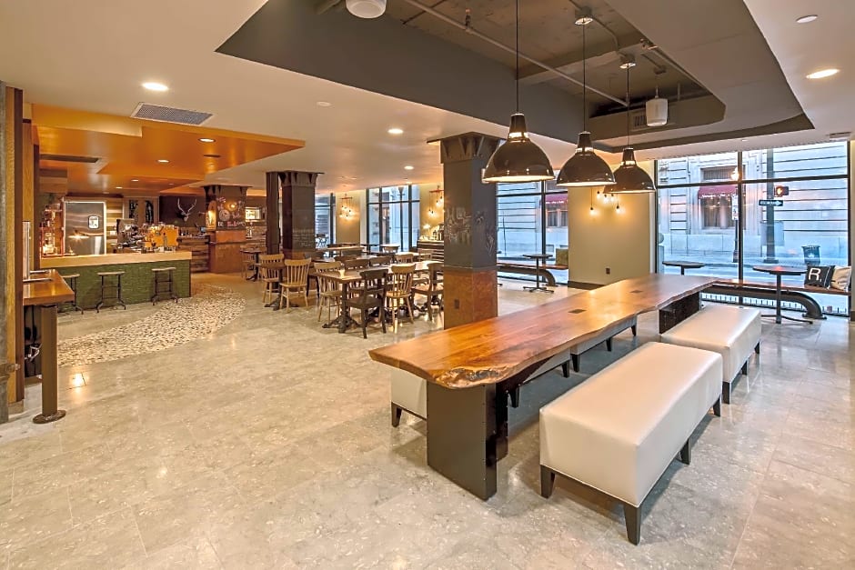 Hotel Rl Baltimore Inner Harbor – Baltimore, MD