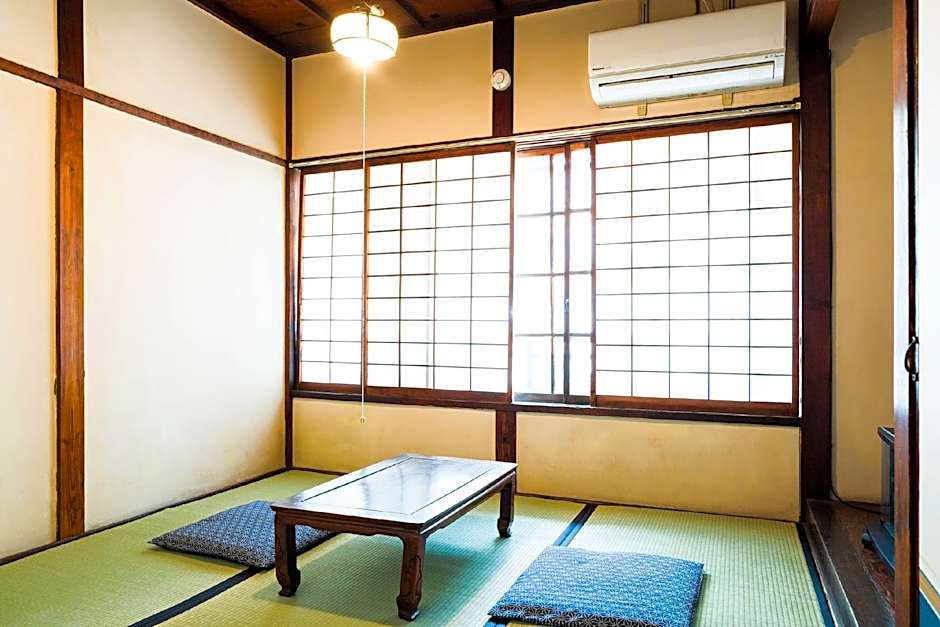 Foto 1 av 2 av San Japanese Style Room with Shared Bathroom