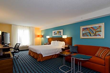King Room with Sofa Bed - Hearing Accessible