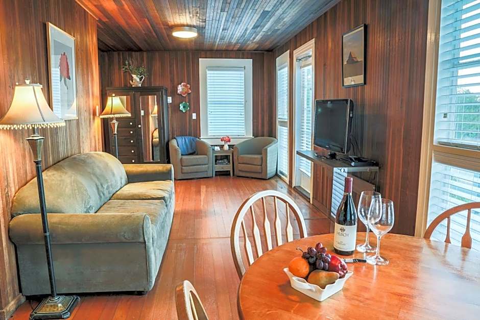 Inn at Schoolhouse Creek