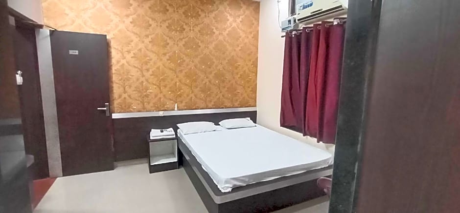 OYO Flagship Shri Anasuya Datt Lodge