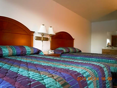 Queen Room with Two Queen Beds