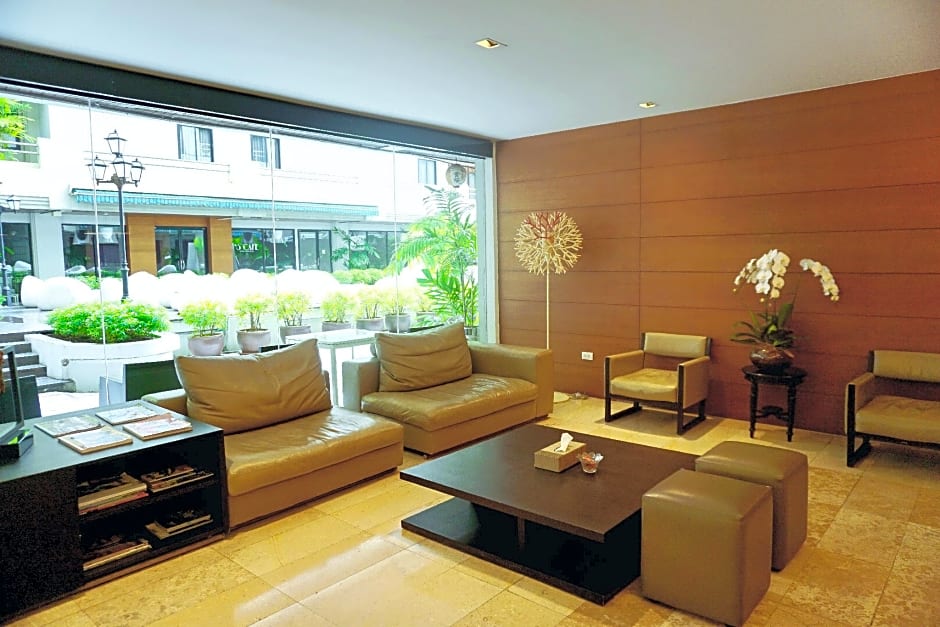 S33 Compact Sukhumvit Hotel