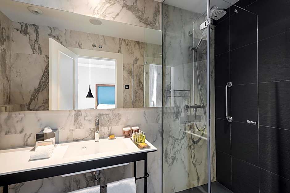 DoubleTree by Hilton Madrid - Prado