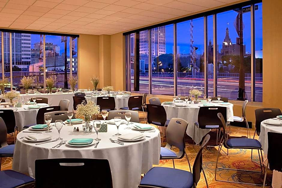 Aloft Milwaukee Downtown