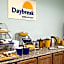 Days Inn & Suites by Wyndham Columbus NE
