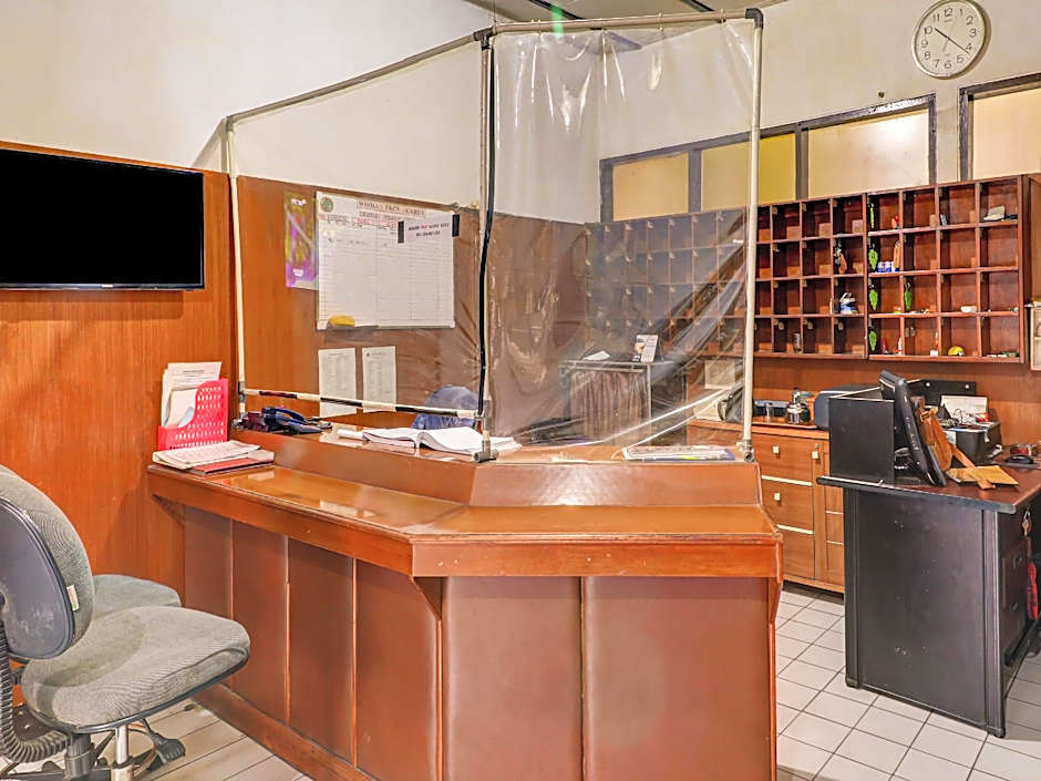 OYO 90912 Wisma Pkpn 1