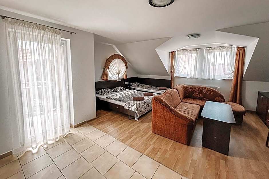 Willa Latarnik - doskonała lokalizacja, blisko atrakcji, 20min do plaży