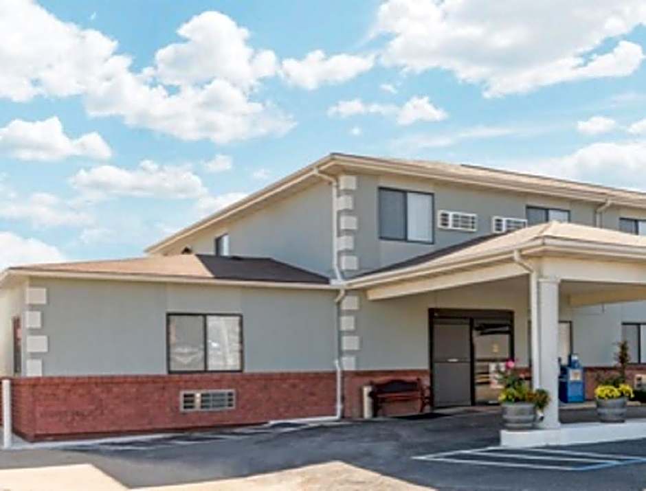 Super 8 by Wyndham Poplar Bluff Missouri