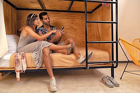 Bed in 6-Bed Mixed Dormitory Room